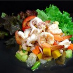 อร่อยหลากสีสันกับ 'ยำเบญจรงค์'