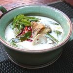 ต้มข่าปลาสลิดใบมะขามอ่อน