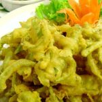 ยำผักบุ้งกรอบ