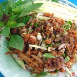 อร่อยได้สุขภาพกับ “ปลาดุกยำสมุนไพร”