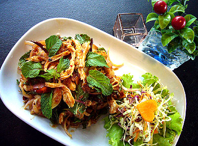 “ยำไก่ฉีก” รสเด็ดโดนใจ