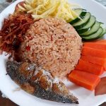 ข้าวผัดน้ำพริกกะปิ